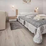 Διαμέρισμα Dragica *