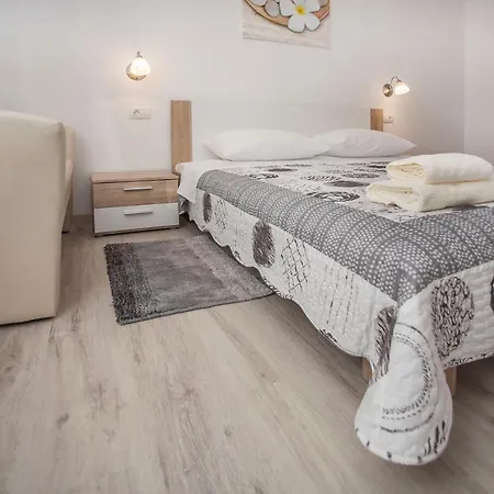 Apartment Dragica *